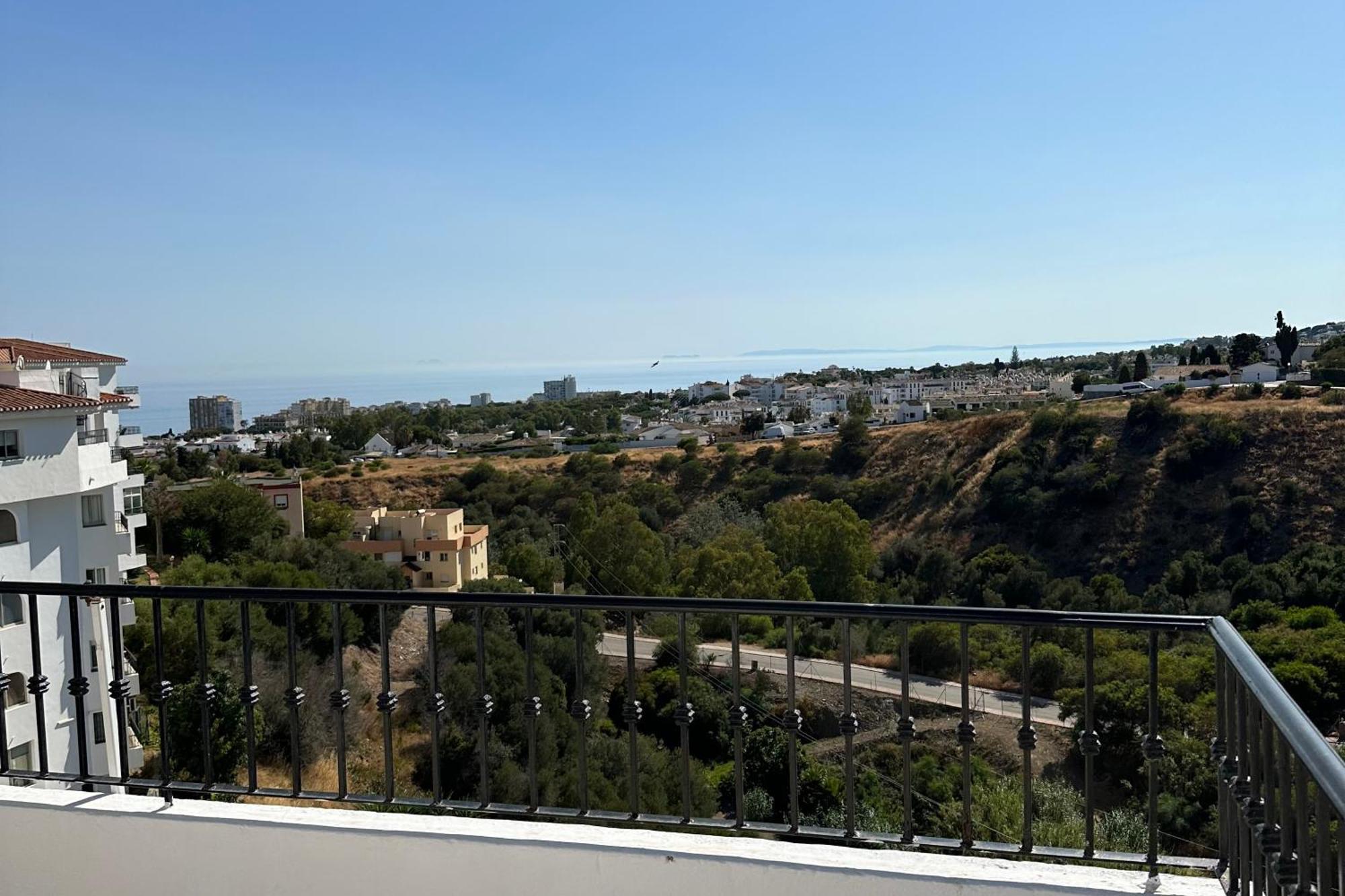 شقة Luminoso Atico Duplex Con Vistas Al Mar مالقة المظهر الخارجي الصورة